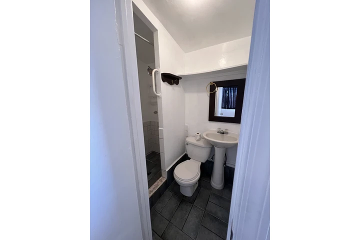 $1400 : Studio en Renta image 6