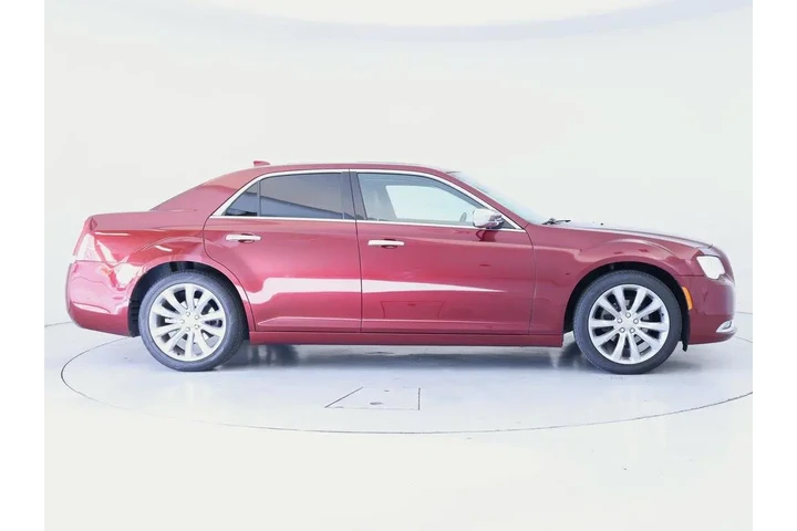 $19998 : Chrysler 300 2019 Limited 4d image 7