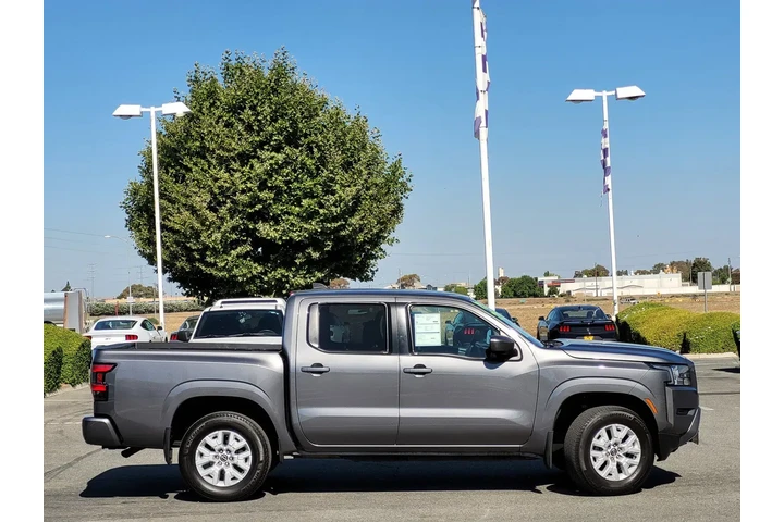 $28000 : Nissan Frontier 2023 4x4 S 4 image 3