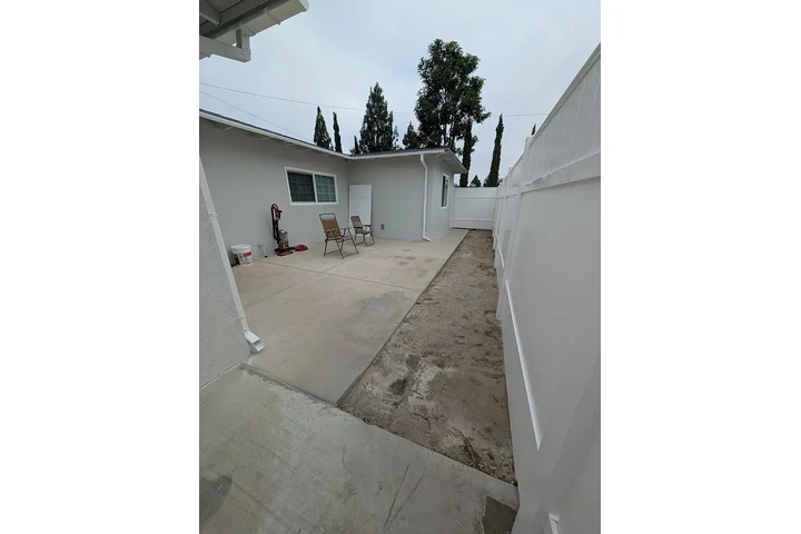 $1500 : Santa Ana - Home Available image 5