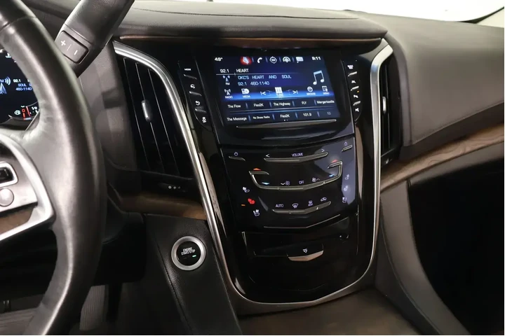 $32999 : Cadillac Escalade 2017 4x4 P image 5