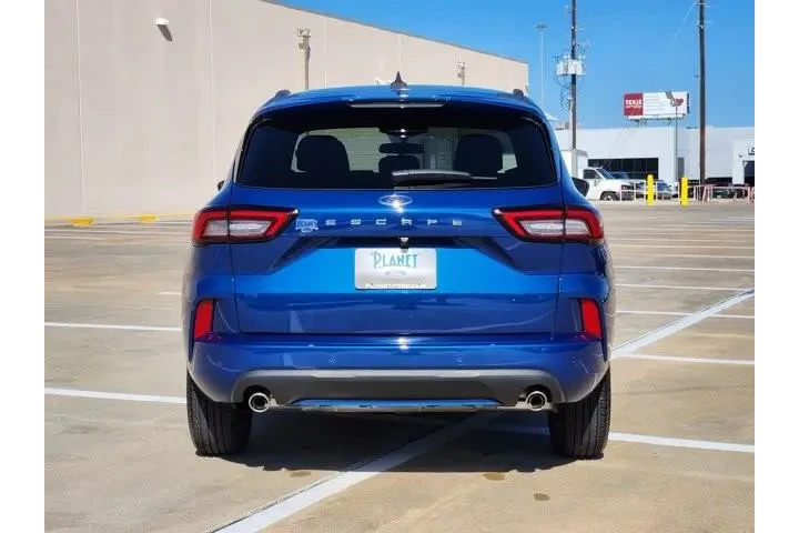 $27730 : Ford Escape 2023 ST-Line 4dr image 6