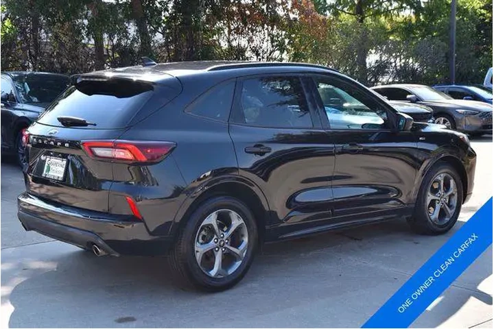 $19987 : Ford Escape 2023 ST-Line 4dr image 6