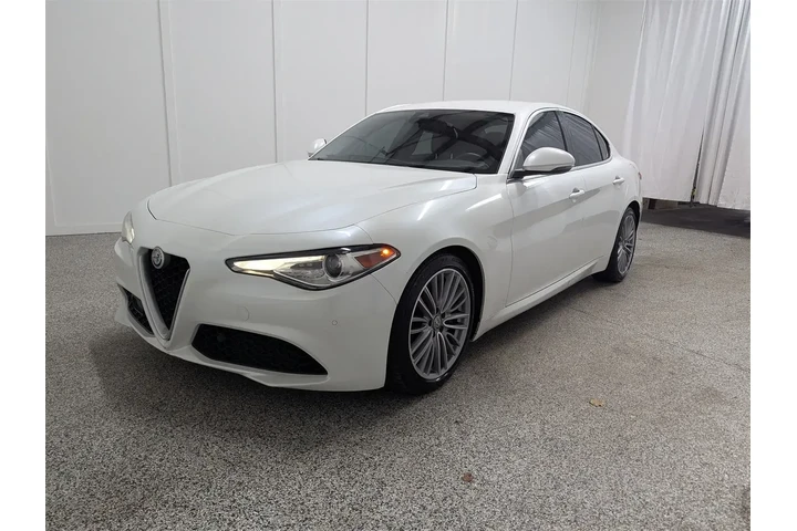 $16197 : Alfa Romeo Giulia 2017 Ti 4d image 5