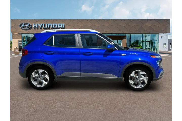 $22995 : Hyundai VENUE 2024 SEL 4dr C image 9