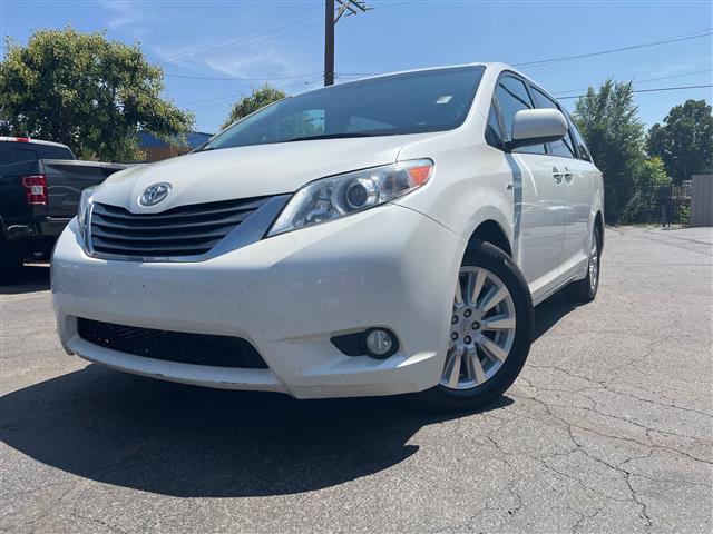 $23988 : 2017 Sienna XLE Premium 7-Pas image 2