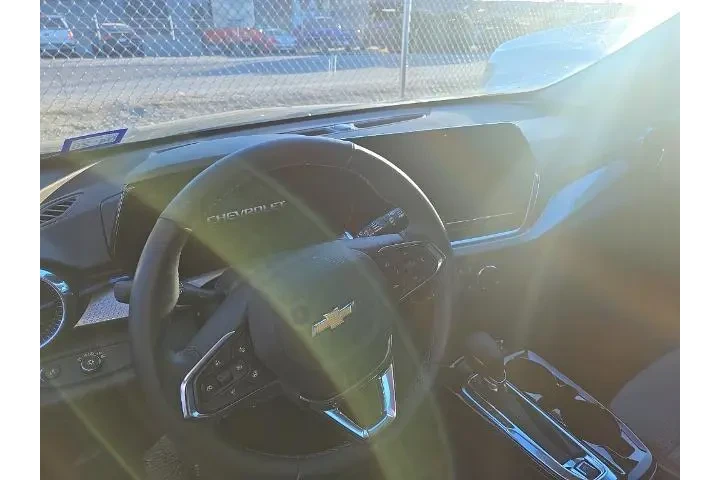 $20651 : Chevrolet Trax 2025 LT 4dr C image 6