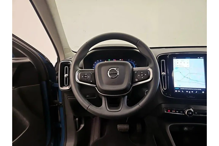 $24998 : Volvo XC40 2023 AWD B5 Core image 10