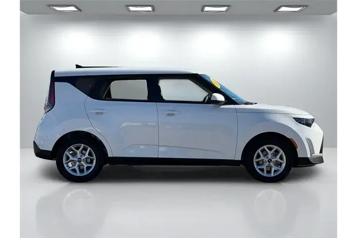 $17500 : Kia Soul 2024 LX 4dr Crossov image 6