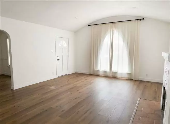 $2500 : Special Offer image 4