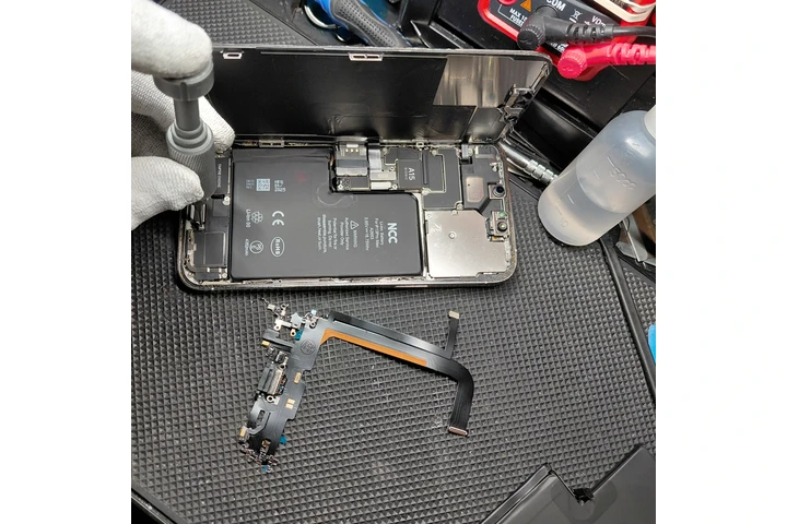 Reparar celular en Houston, TX image 1