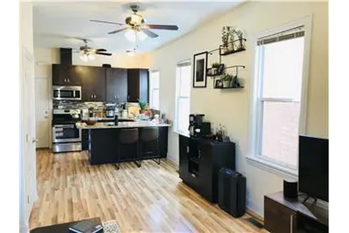 $2350 : Rental property with 2 bedro image 7