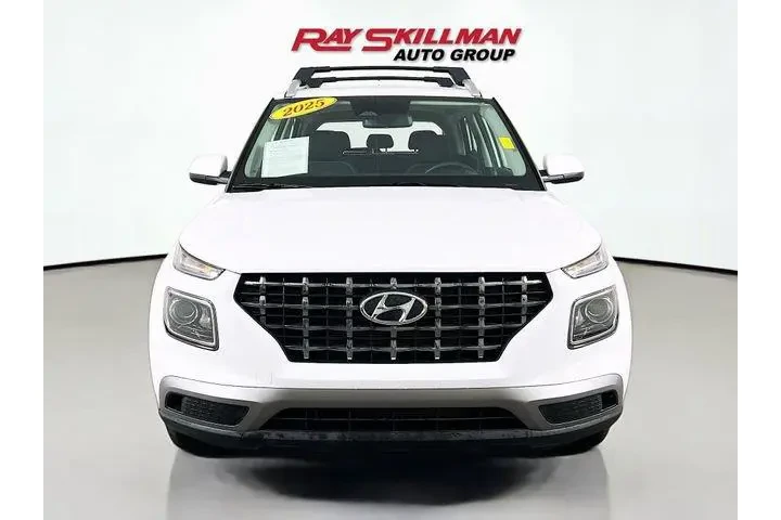 $24988 : Hyundai VENUE 2025 SEL 4dr C image 2