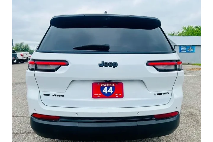 $26995 : 2022 Grand Cherokee L Limited image 6