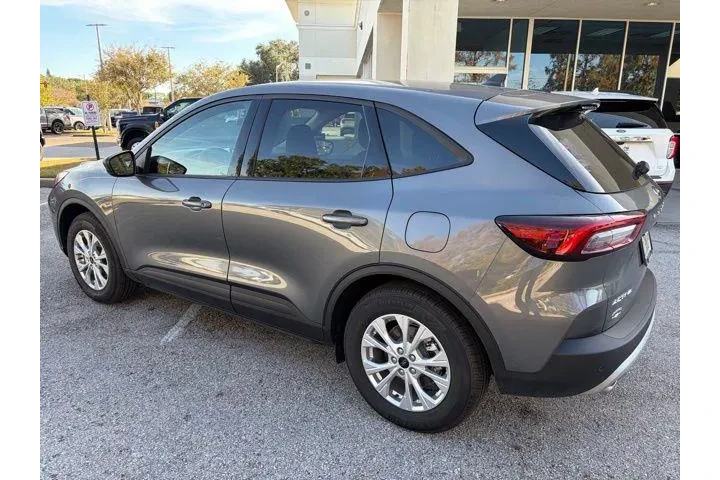 $28625 : Ford Escape 2026 Active 4dr image 4