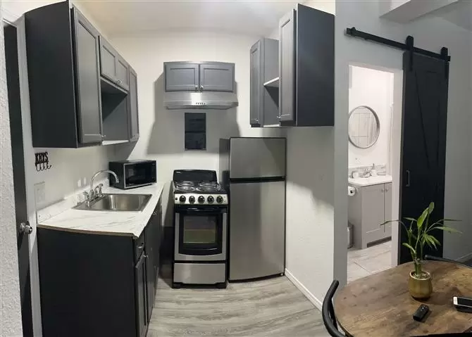 $1500 : Nice and Cozy Studio (Fontana) image 3