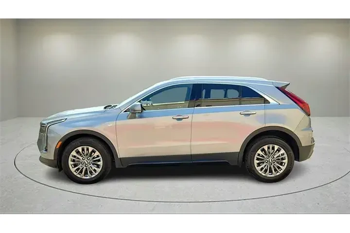 $33697 : Cadillac XT4 2025 Premium Lu image 6