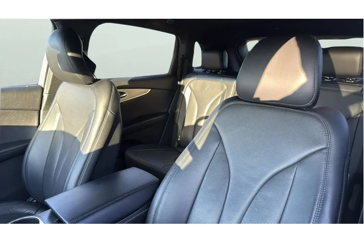 $22260 : Lincoln Nautilus 2019 Reserv image 10