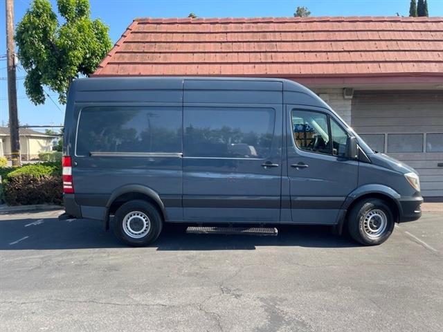 $23950 : 2018 Sprinter 2500 Cargo van image 2