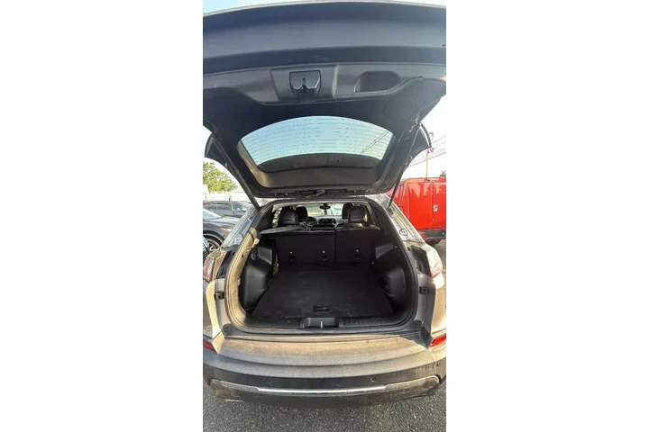 $9797 : Jeep Cherokee 2019 4x4 High image 8