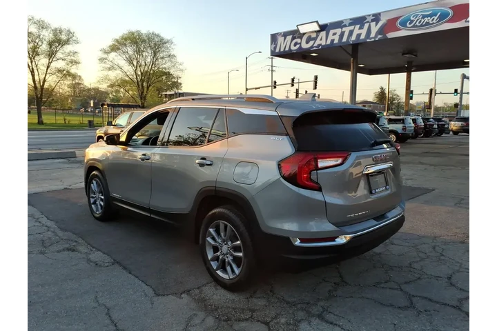 $27842 : GMC Terrain 2024 SLT 4dr SUV image 4