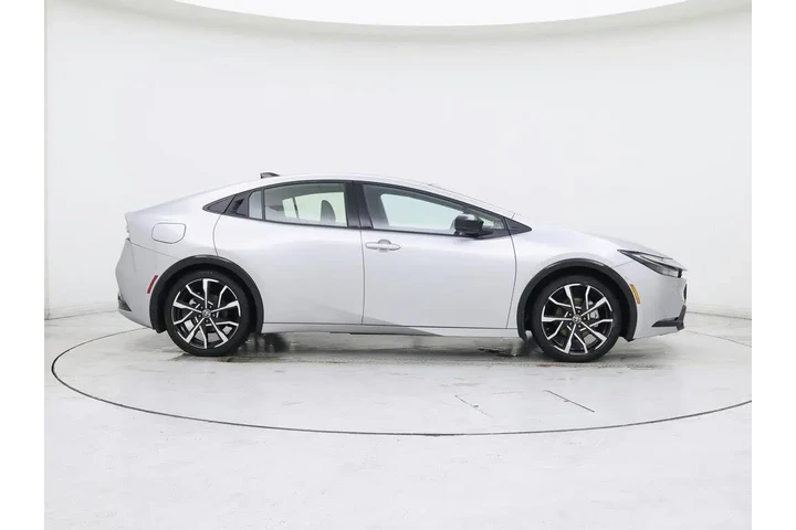 $37998 : Toyota Prius Plug-in Hybrid image 7