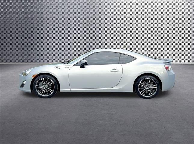 $14414 : 2013 FR-S Base image 4