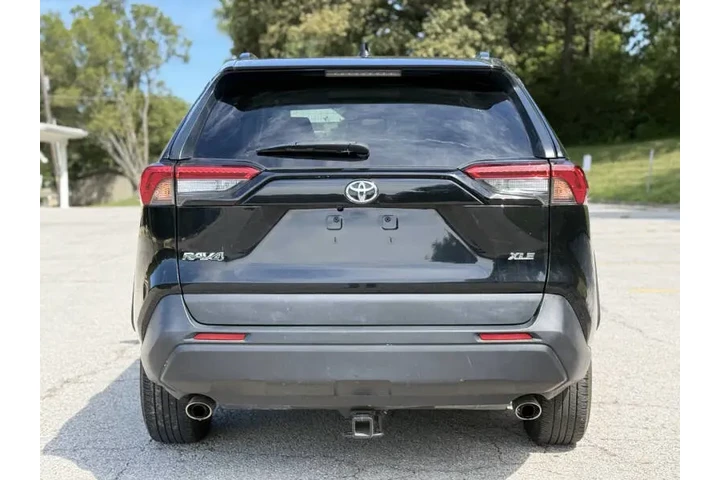 $15999 : 2021 RAV4 XLE image 8
