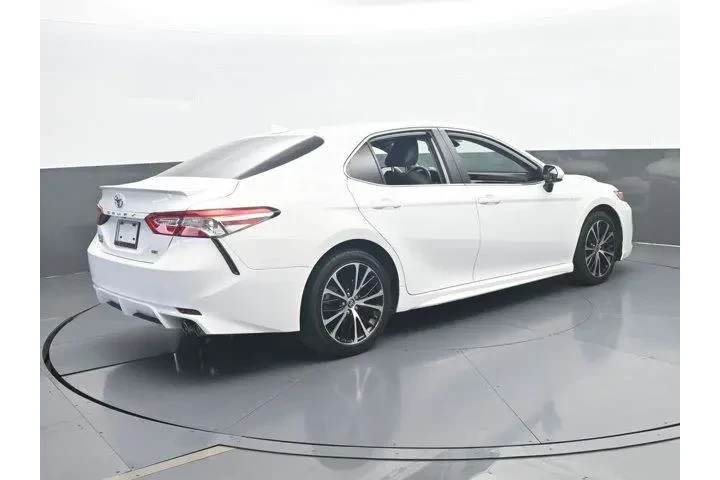 $15991 : Toyota Camry 2020 SE 4dr Sed image 6