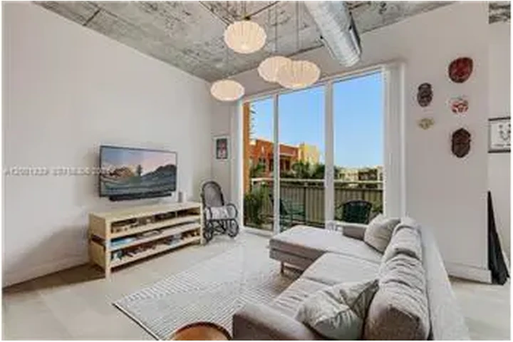 $4200 : Rental property with 2 bedro image 4