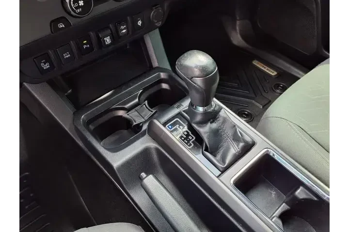 $27999 : Toyota Tacoma 2019 4x2 TRD O image 7