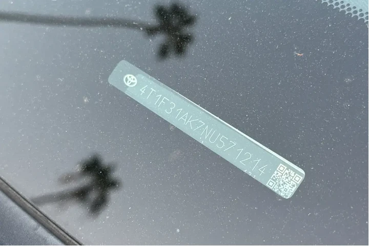 $26999 : Toyota Camry Hybrid 2022 XLE image 8