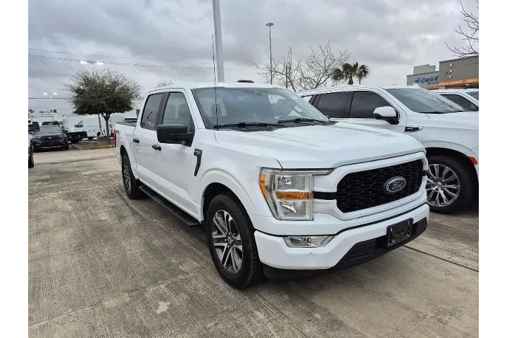 $25981 : Ford F-150 2021 4x2 XL 4dr S image 2