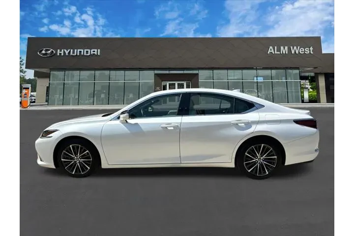 $37820 : Lexus ES 350 2023 4dr Sedan image 8