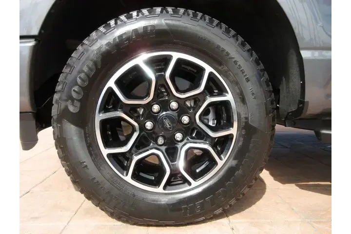 $39991 : Ford F-150 2023 4x4 XLT 4dr image 8