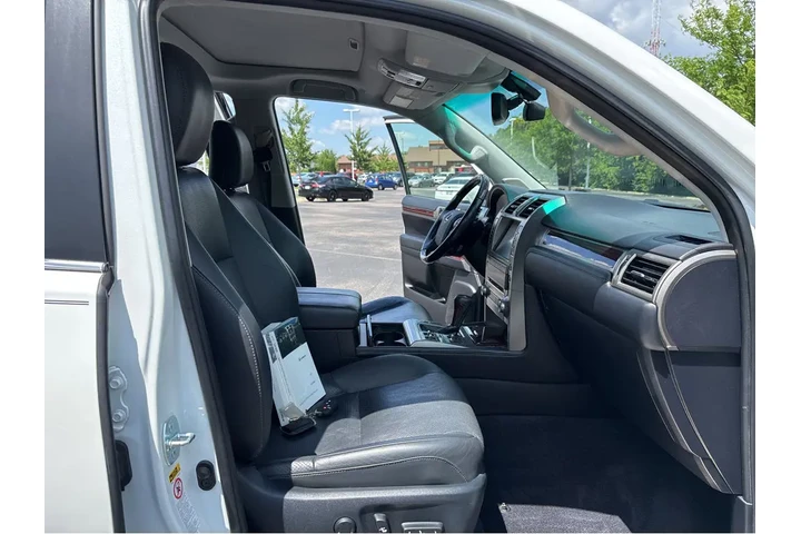 $39699 : 2019 GX 460 Luxury image 5