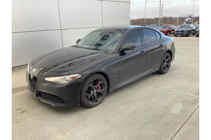 $18345 : Alfa Romeo Giulia 2018 AWD T image 1