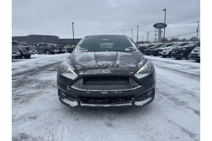 $14062 : Ford Focus 2017 ST 4dr Hatch image 2