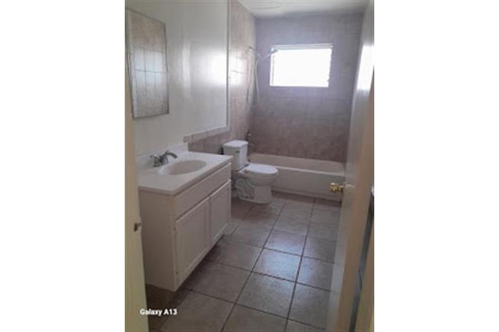 $1695 : 🔵APT En la ciudad de WHITTIER image 1