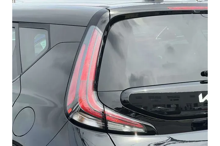 $16999 : Kia Soul 2023 LX 4dr Crossov image 9