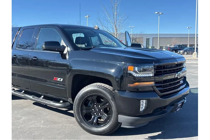 $21996 : 2019 Silverado 1500 LD LT image 7