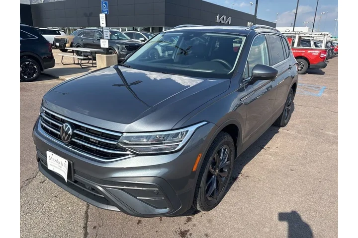 $29998 : 2024 Tiguan 2.0T SE image 1