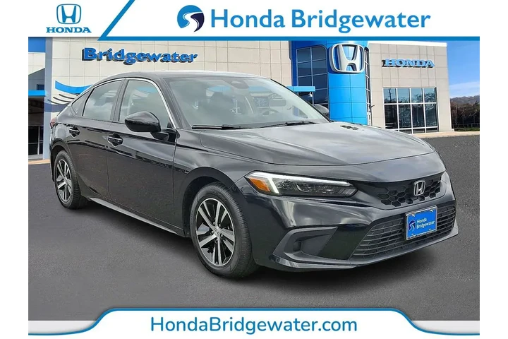 $20995 : Honda Civic 2024 LX 4dr Hatc image 1