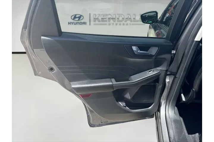 $18388 : Ford Escape 2022 SEL 4dr SUV image 10