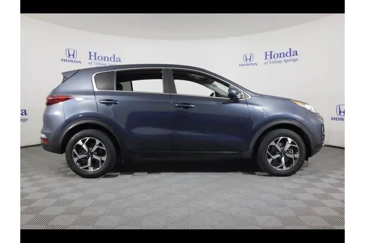 $16875 : Kia Sportage 2022 AWD LX 4dr image 8