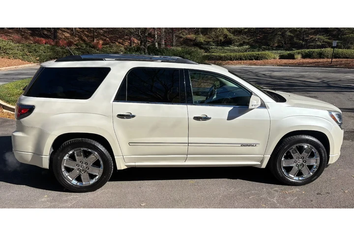 $4900 : 2015 GMC Acadia Denali image 5