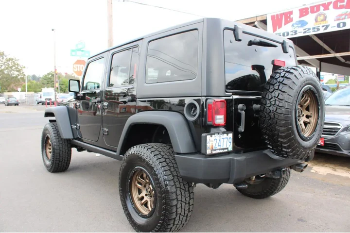 $23995 : 2016 Wrangler Unlimited 4WD 4 image 4