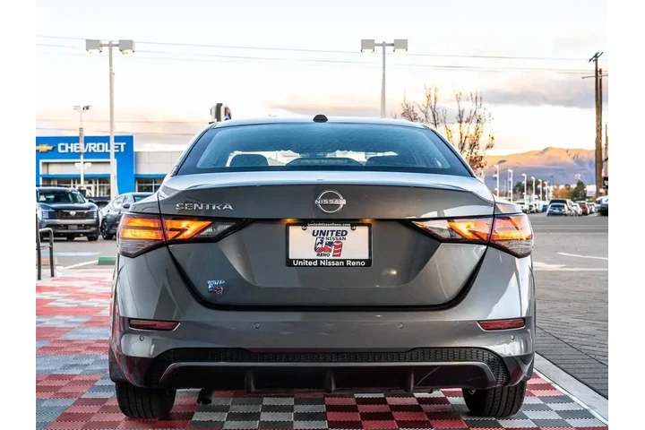 $17688 : Nissan Sentra 2025 SV 4dr Se image 5