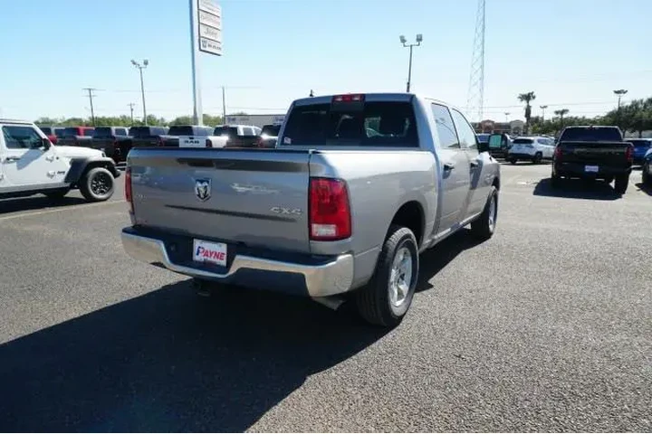 $28995 : Ram 1500 Classic 2023 4x4 SL image 5