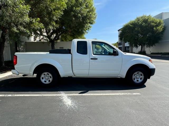 2019 Frontier 2WD King Cab I4 image 4